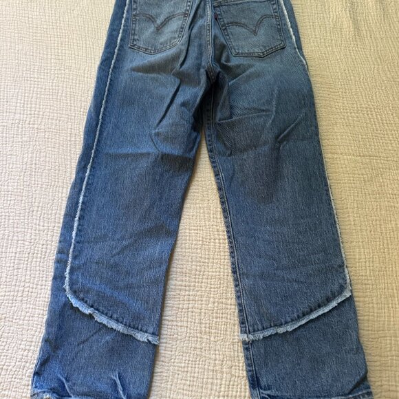 Levi's Ribcage Jeans Size 28 - Picture 4 of 4